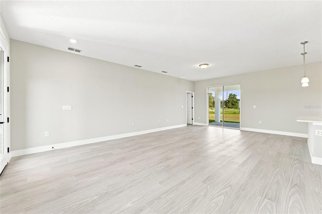 For Sale: $310,590 (4 beds, 2 baths, 1770 Square Feet)