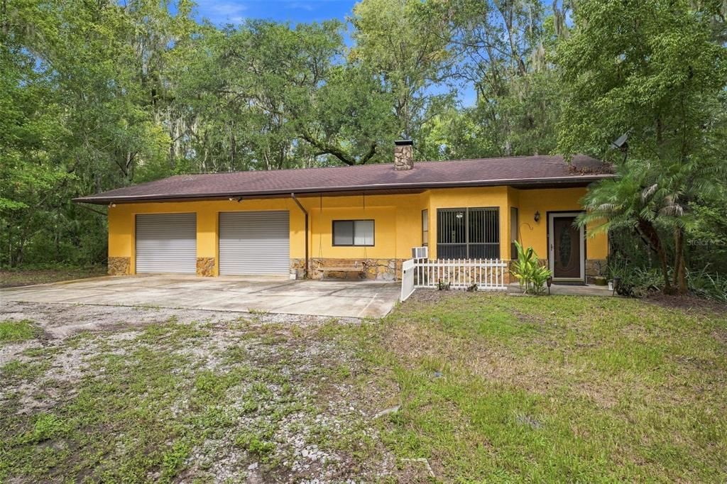 For Sale: $299,900 (1 beds, 1 baths, 930 Square Feet)