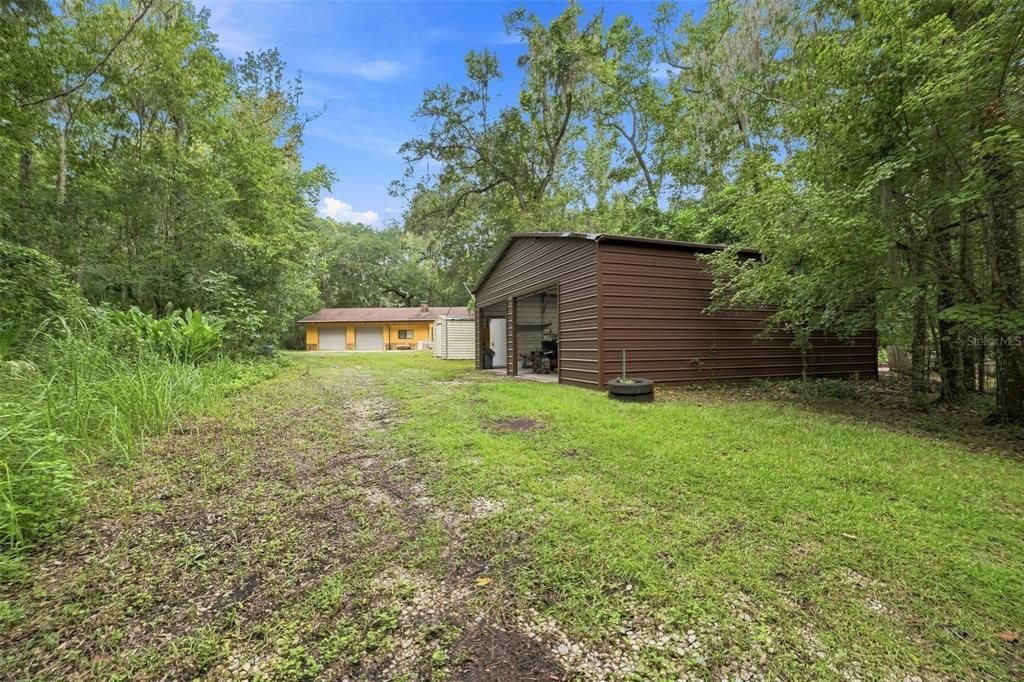 For Sale: $299,900 (1 beds, 1 baths, 930 Square Feet)
