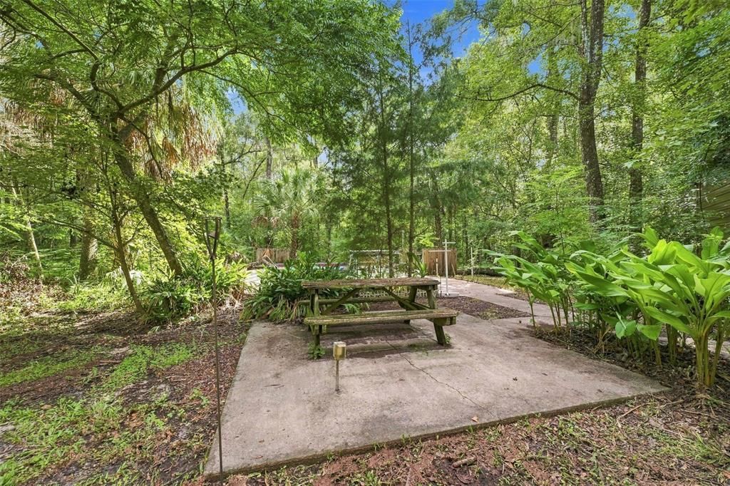 For Sale: $299,900 (1 beds, 1 baths, 930 Square Feet)