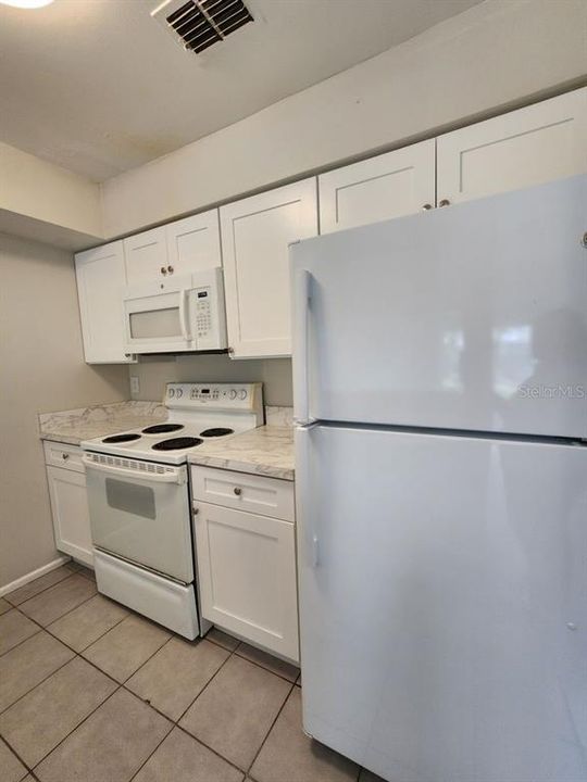 В аренду: $1,695 (2 спален, 2 ванн, 1034 Квадратных фут)