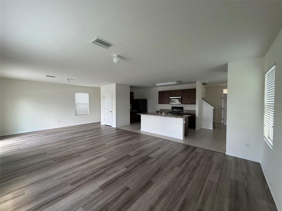 В аренду: $2,500 (4 спален, 2 ванн, 2260 Квадратных фут)