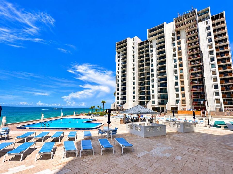 For Sale: $570,000 (2 beds, 2 baths, 1186 Square Feet)