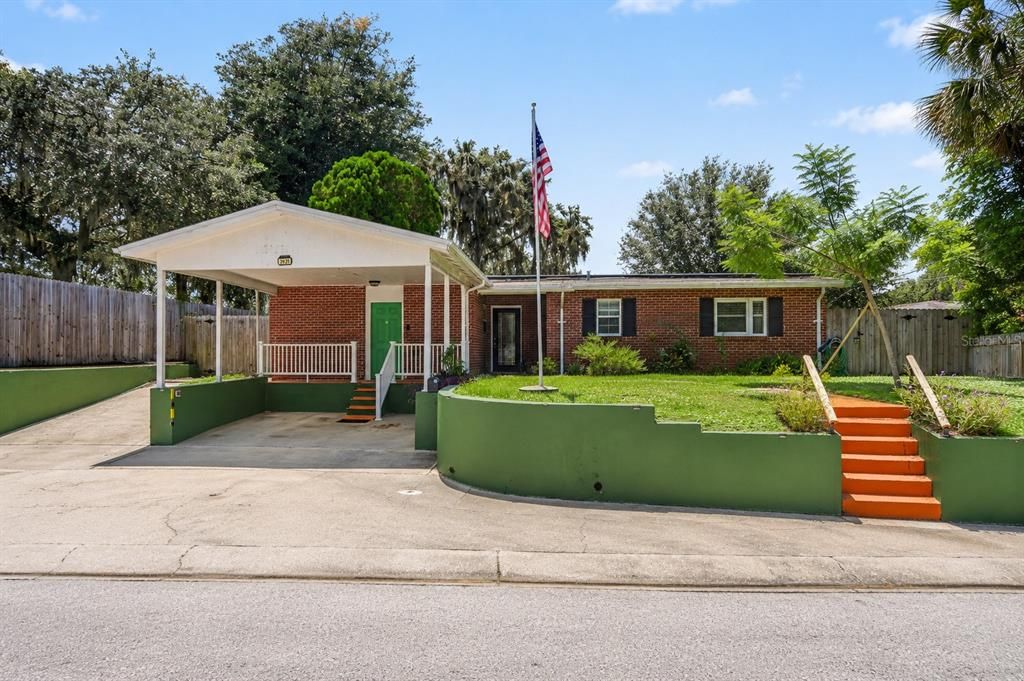 For Sale: $265,000 (3 beds, 1 baths, 1414 Square Feet)