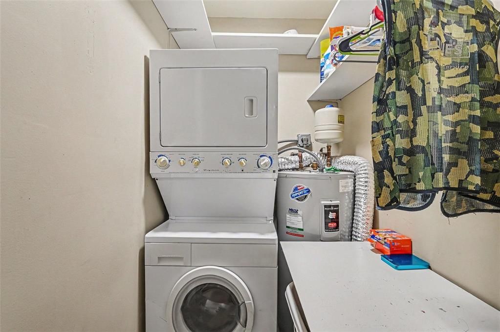 For Sale: $265,000 (3 beds, 1 baths, 1414 Square Feet)