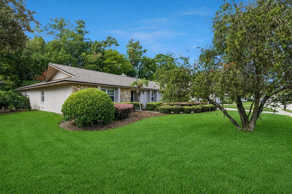 For Sale: $595,000 (4 beds, 2 baths, 2597 Square Feet)