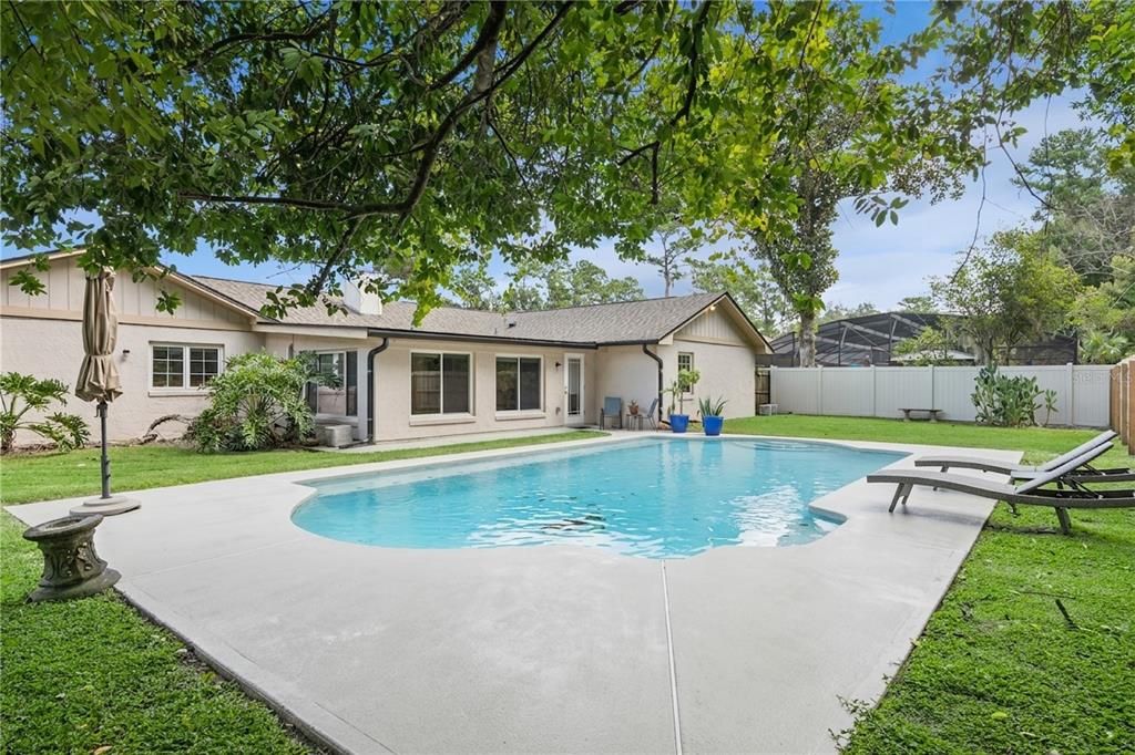 For Sale: $595,000 (4 beds, 2 baths, 2597 Square Feet)