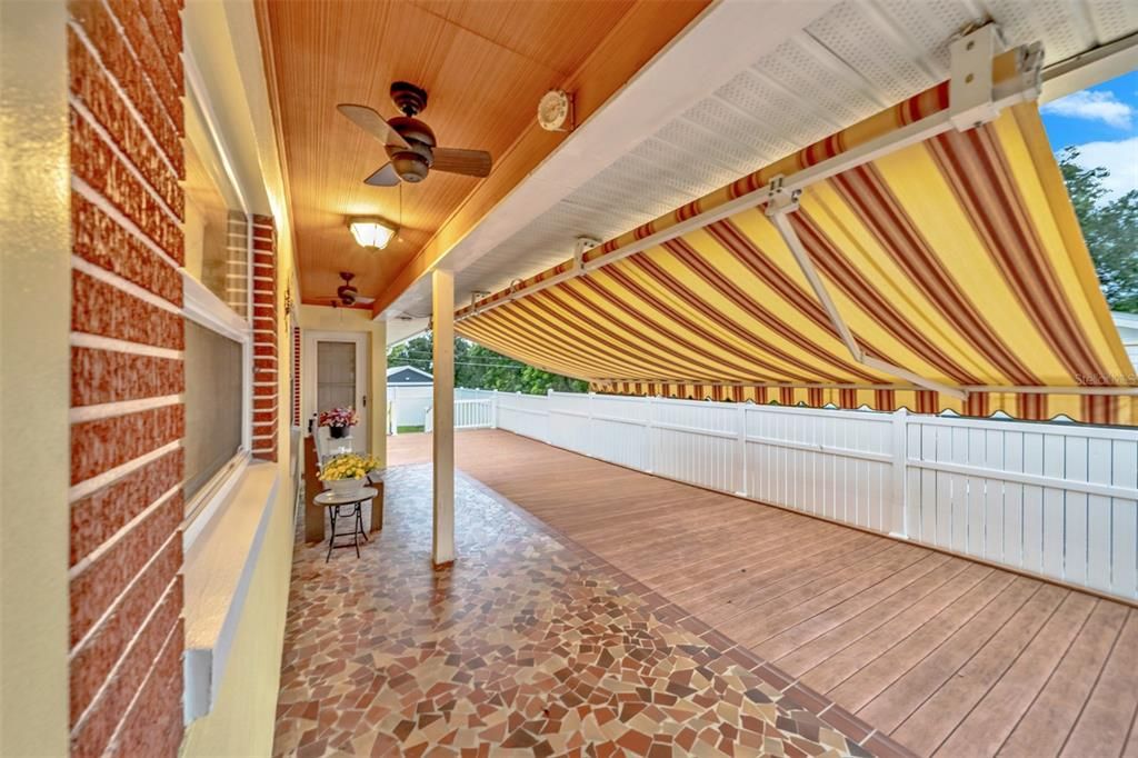 For Sale: $399,900 (3 beds, 3 baths, 1974 Square Feet)