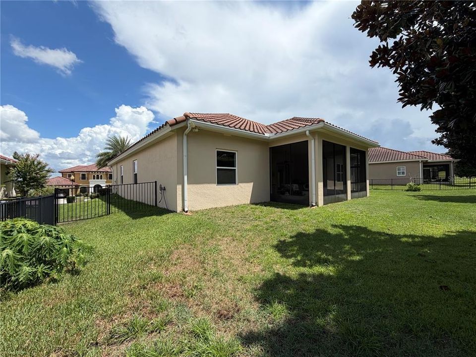 For Rent: $3,400 (4 beds, 2 baths, 2688 Square Feet)