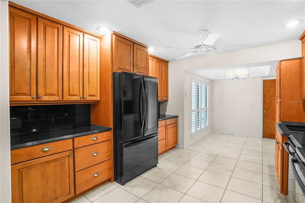 For Sale: $335,000 (2 beds, 2 baths, 1539 Square Feet)