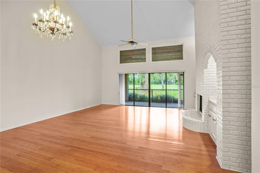 For Sale: $335,000 (2 beds, 2 baths, 1539 Square Feet)