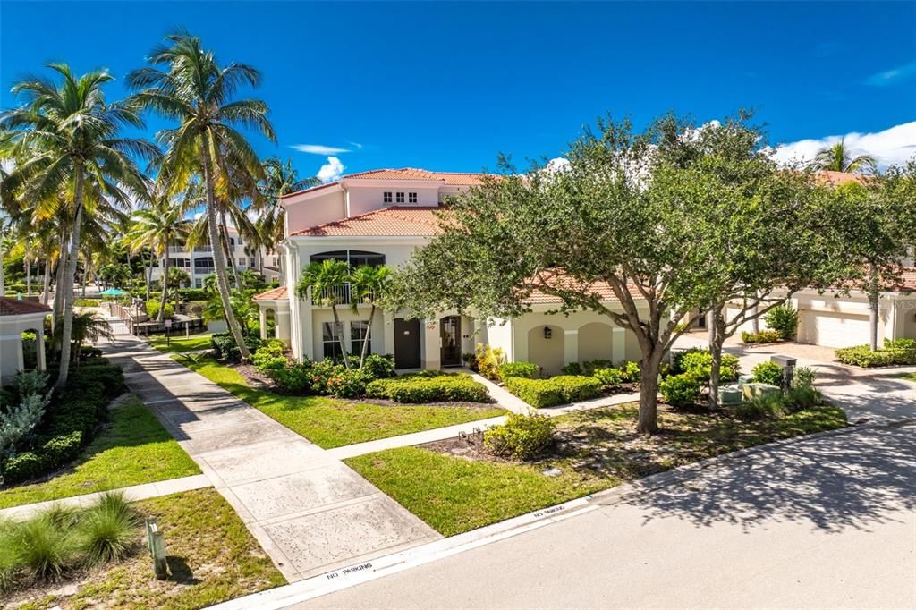 For Sale: $379,000 (3 beds, 2 baths, 1729 Square Feet)
