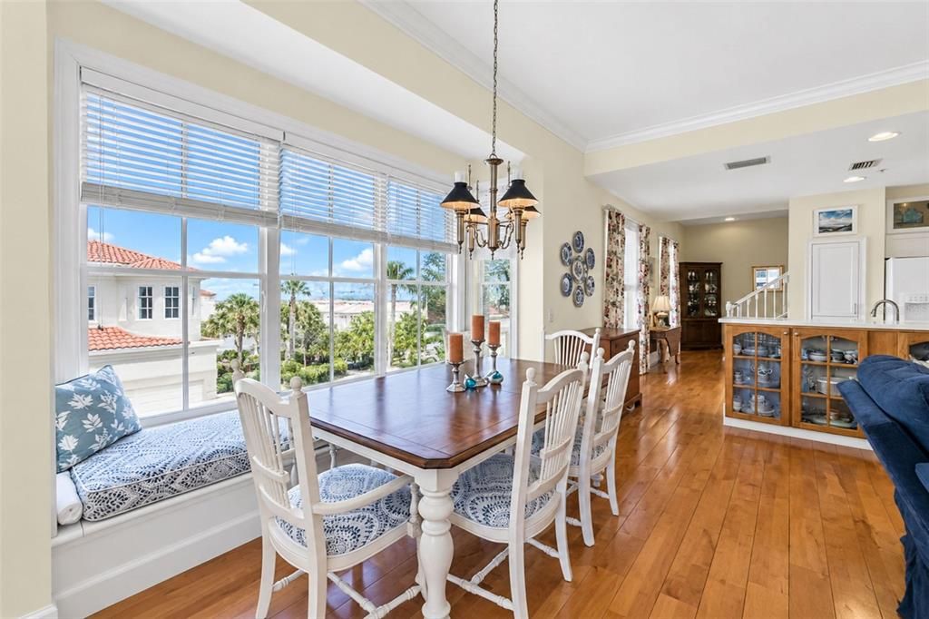 For Sale: $379,000 (3 beds, 2 baths, 1729 Square Feet)