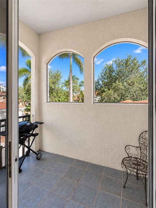 For Sale: $379,000 (3 beds, 2 baths, 1729 Square Feet)