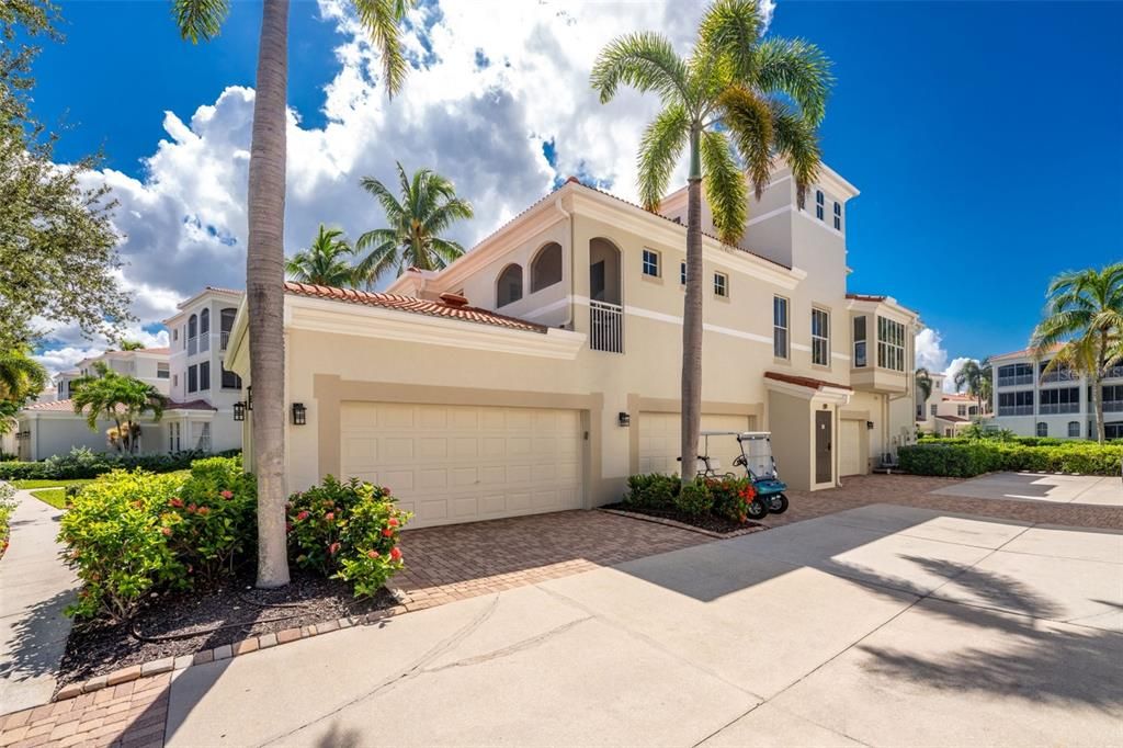 For Sale: $379,000 (3 beds, 2 baths, 1729 Square Feet)