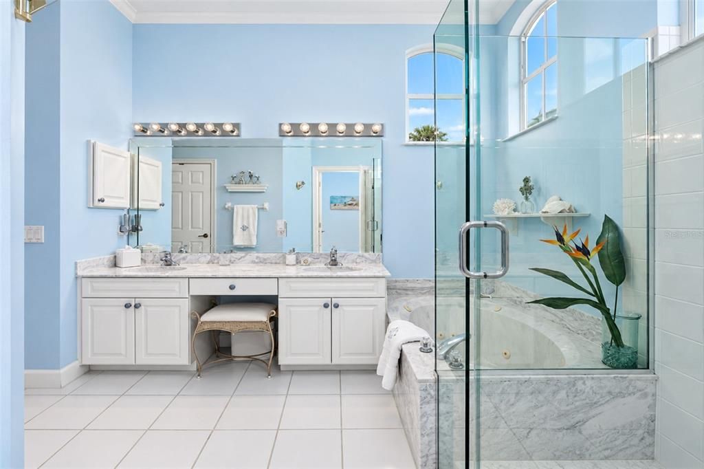 For Sale: $379,000 (3 beds, 2 baths, 1729 Square Feet)