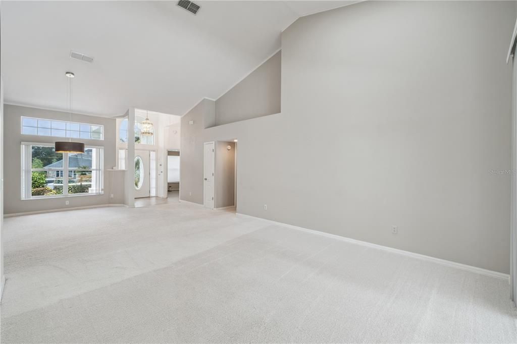 For Sale: $549,900 (4 beds, 2 baths, 2328 Square Feet)