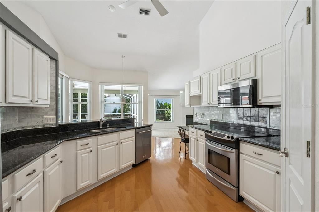 For Sale: $549,900 (4 beds, 2 baths, 2328 Square Feet)