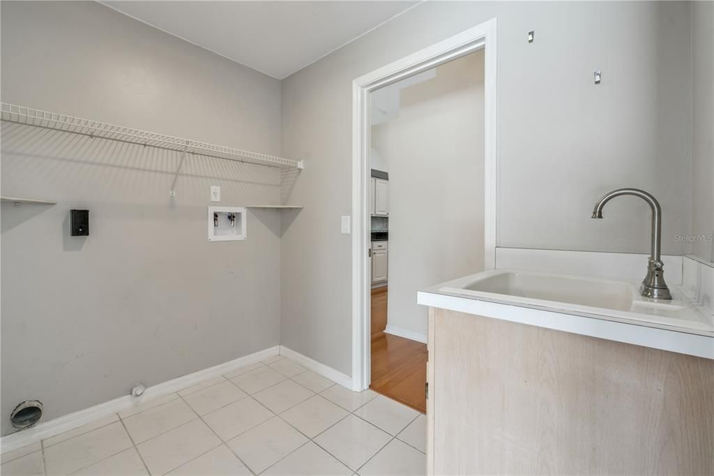 For Sale: $549,900 (4 beds, 2 baths, 2328 Square Feet)
