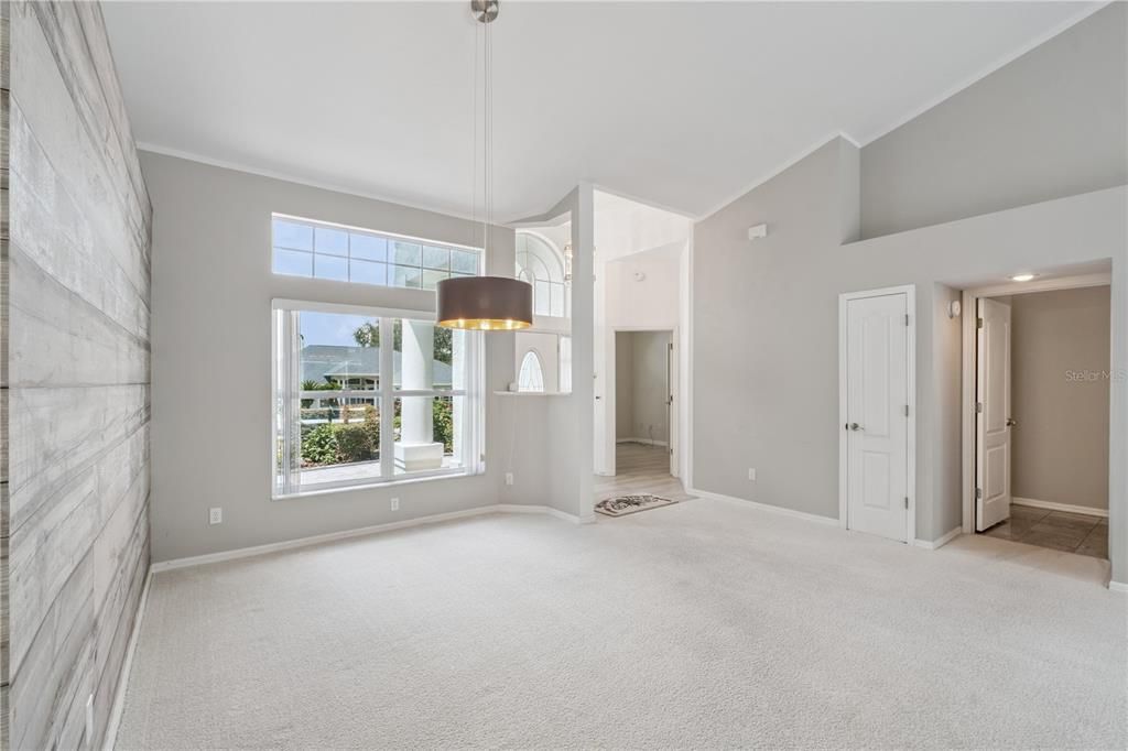 For Sale: $549,900 (4 beds, 2 baths, 2328 Square Feet)