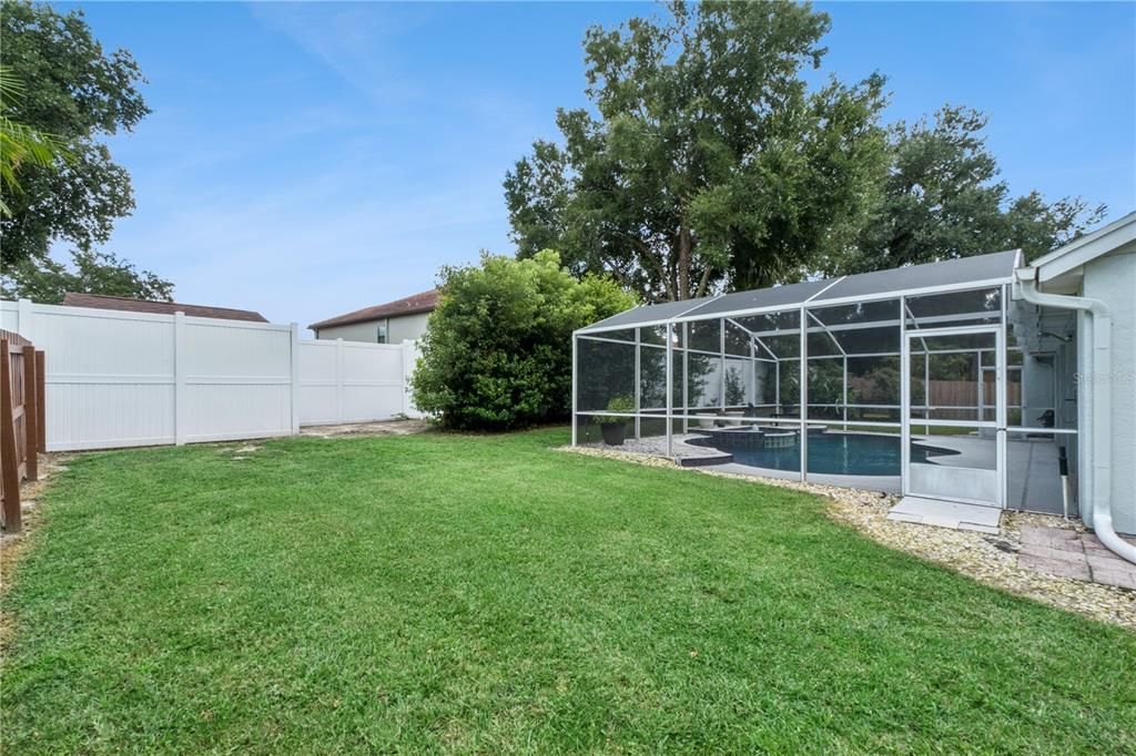 For Sale: $549,900 (4 beds, 2 baths, 2328 Square Feet)