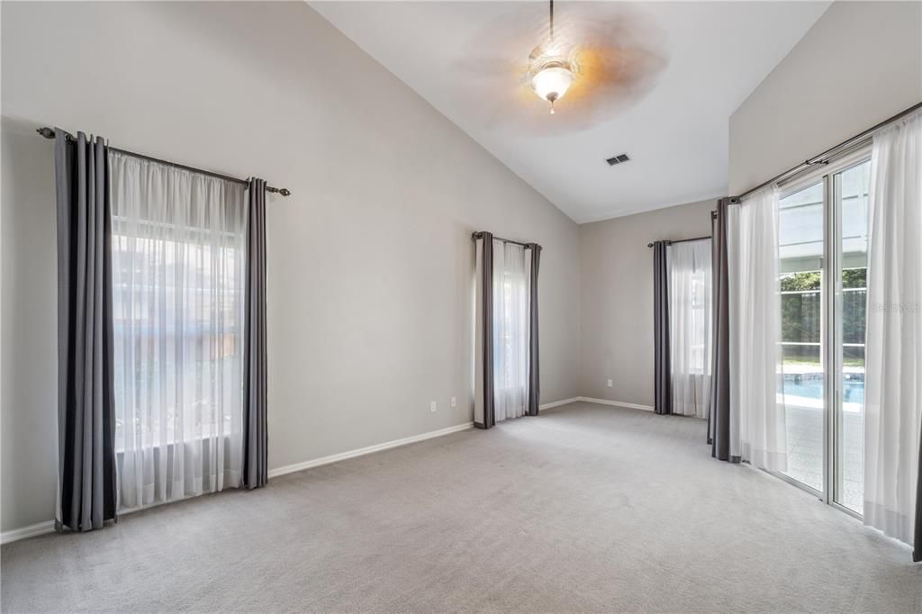 For Sale: $549,900 (4 beds, 2 baths, 2328 Square Feet)