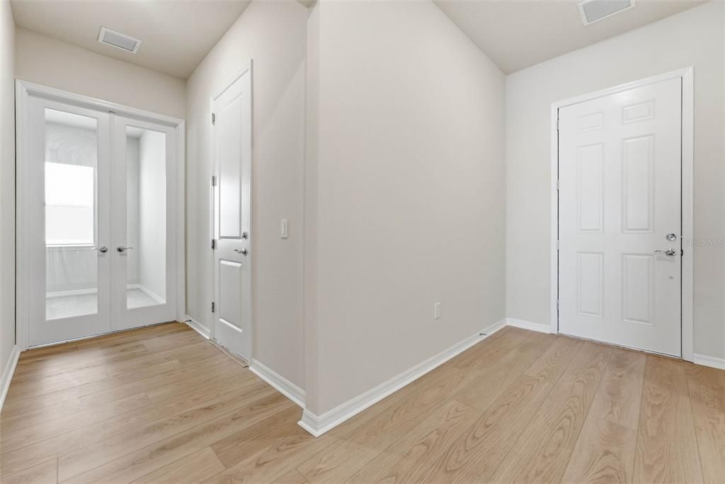 For Rent: $6,100 (5 beds, 4 baths, 3416 Square Feet)