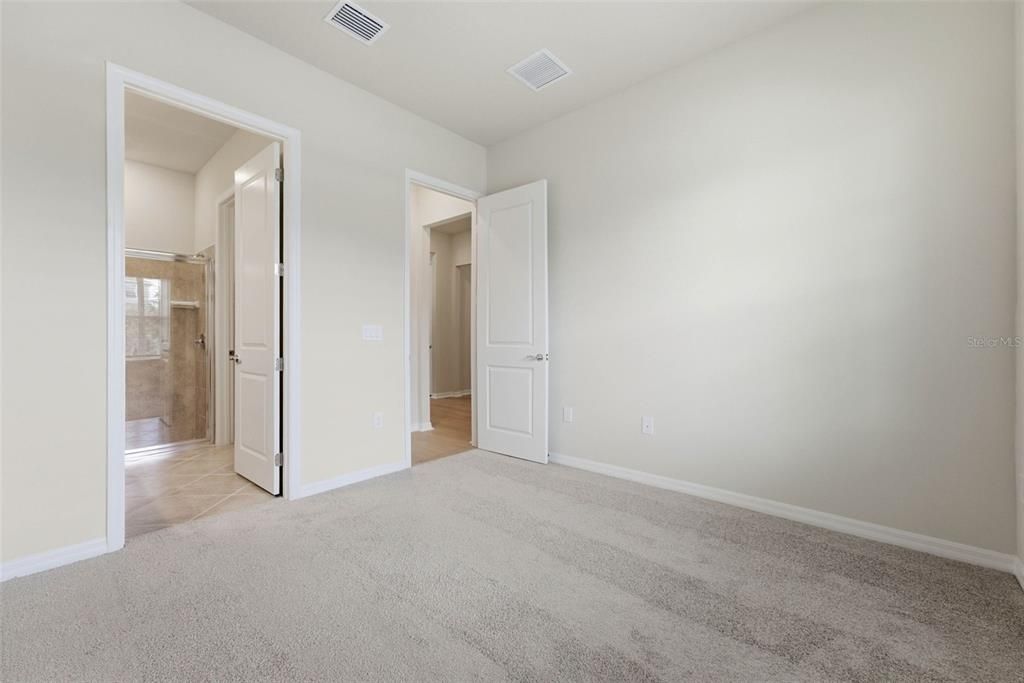For Rent: $6,100 (5 beds, 4 baths, 3416 Square Feet)