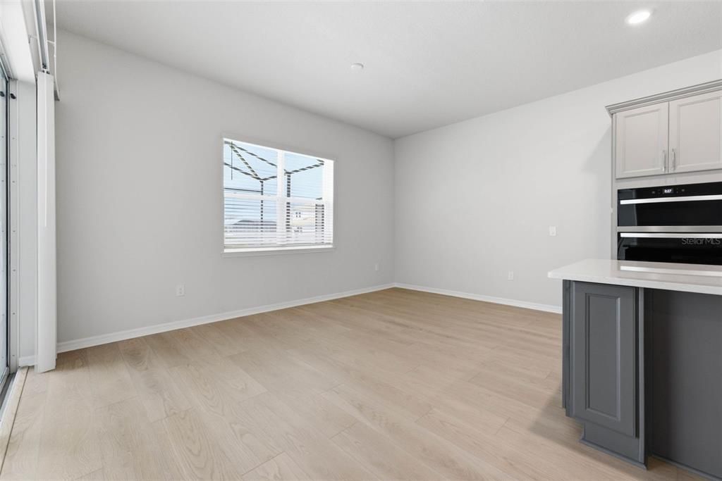 For Rent: $6,100 (5 beds, 4 baths, 3416 Square Feet)