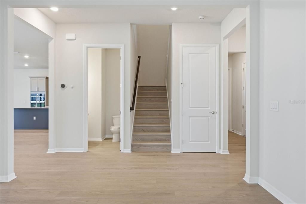 For Rent: $6,100 (5 beds, 4 baths, 3416 Square Feet)