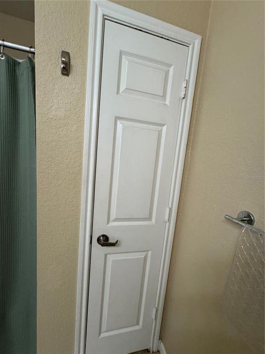В аренду: $1,900 (2 спален, 2 ванн, 1070 Квадратных фут)