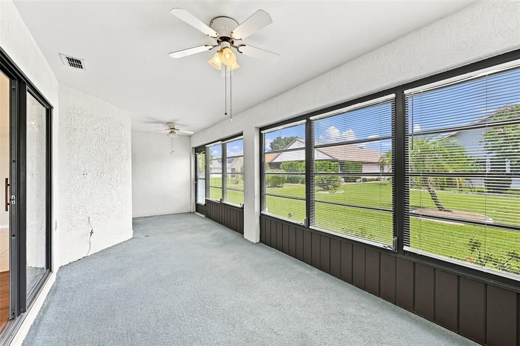 For Sale: $289,900 (3 beds, 2 baths, 1939 Square Feet)