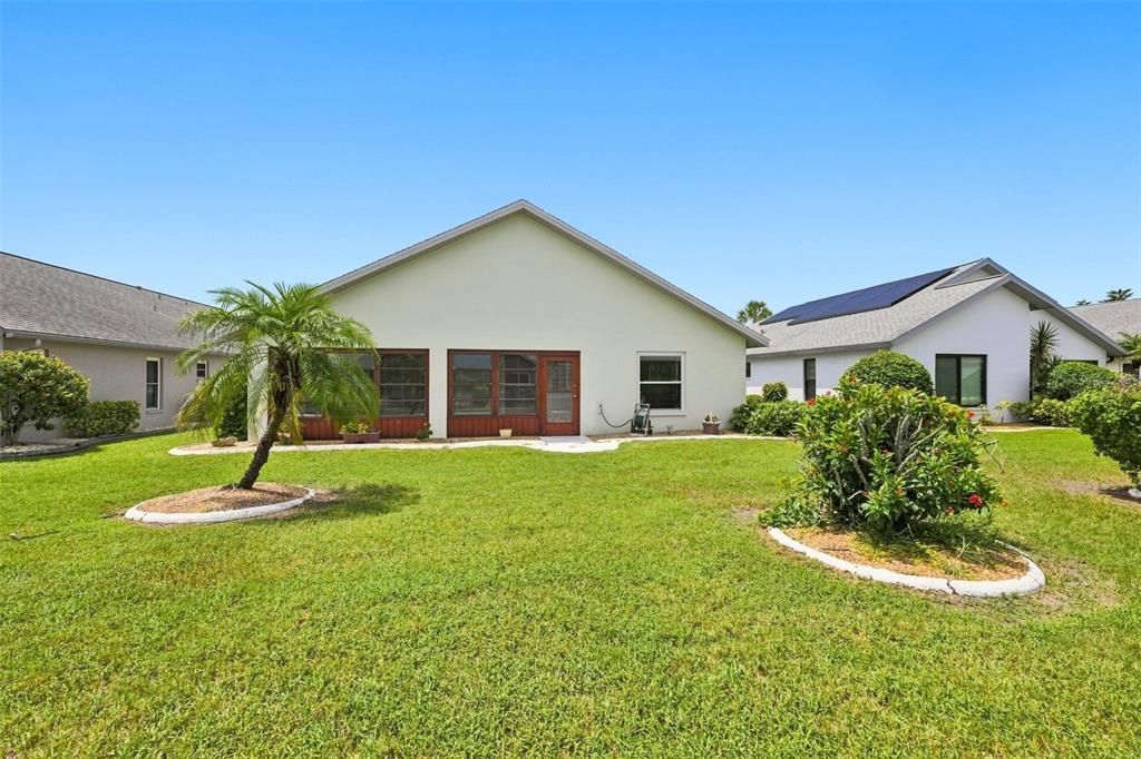 For Sale: $289,900 (3 beds, 2 baths, 1939 Square Feet)