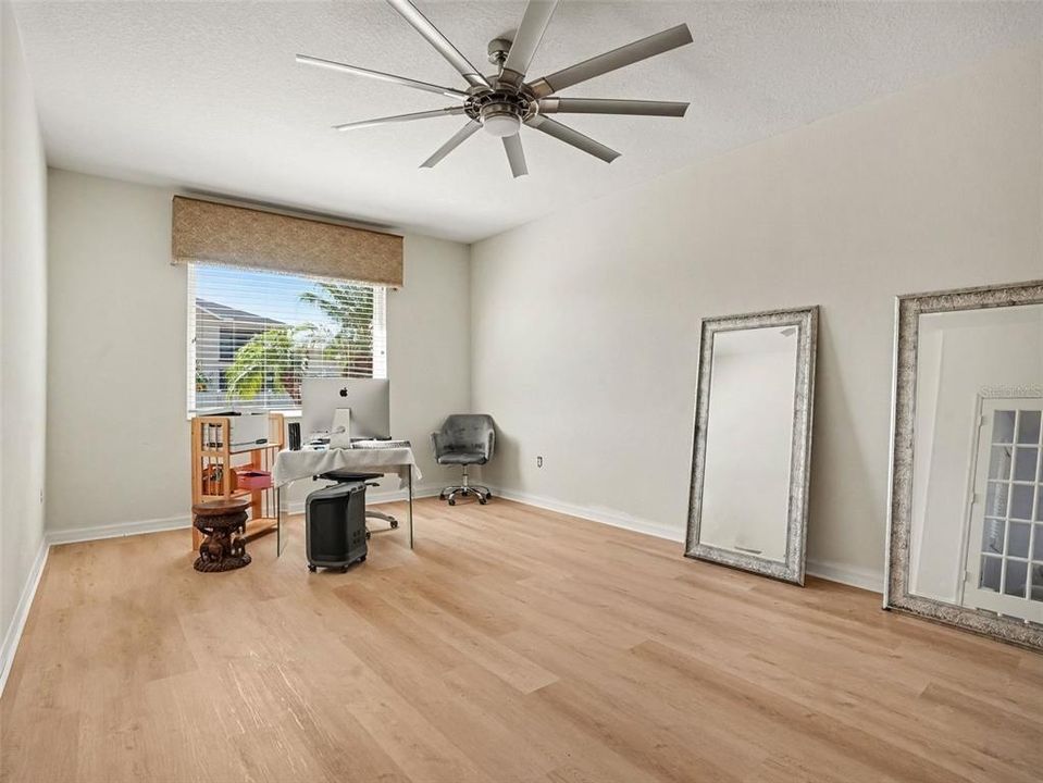 For Sale: $600,000 (4 beds, 2 baths, 2670 Square Feet)