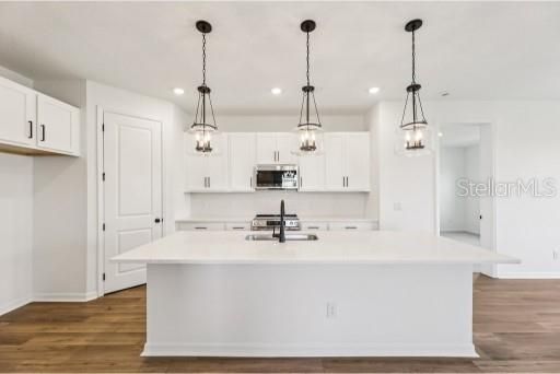 En Venta: $593,753 (4 camas, 2 baños, 1903 Pies cuadrados)