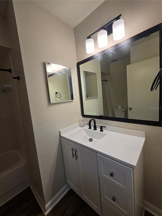 For Rent: $1,850 (3 beds, 2 baths, 1247 Square Feet)