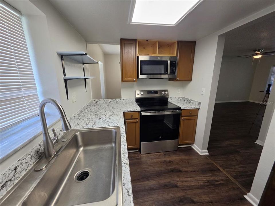 En Renta: $1,995 (3 camas, 2 baños, 1247 Pies cuadrados)