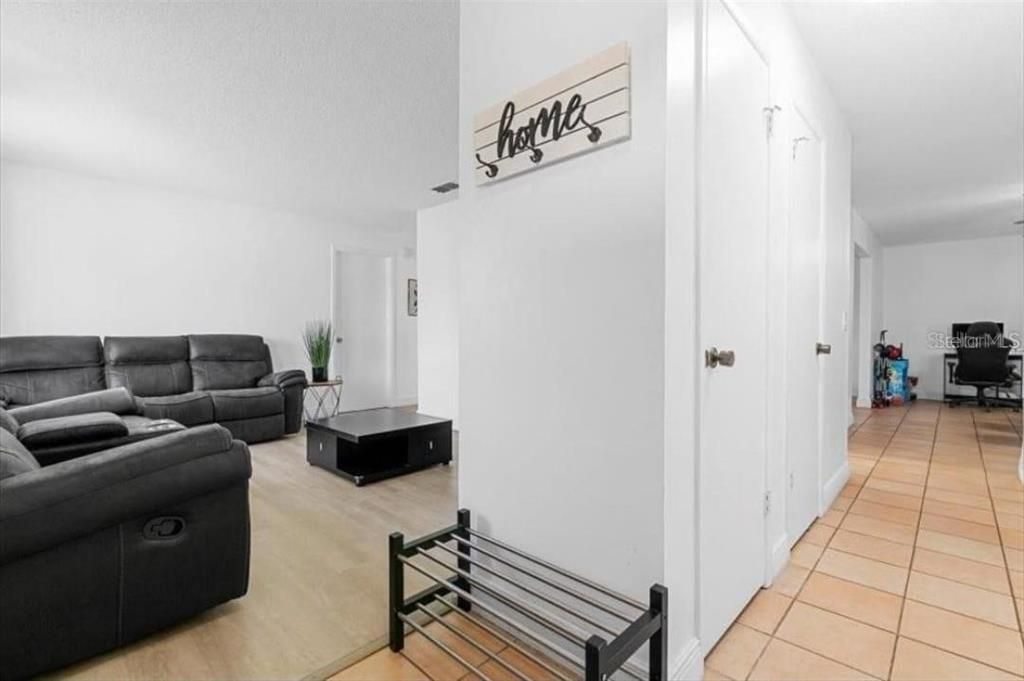 En Renta: $2,600 (3 camas, 2 baños, 1550 Pies cuadrados)