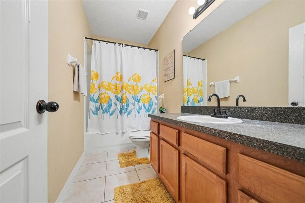 For Sale: $499,000 (6 beds, 4 baths, 2708 Square Feet)