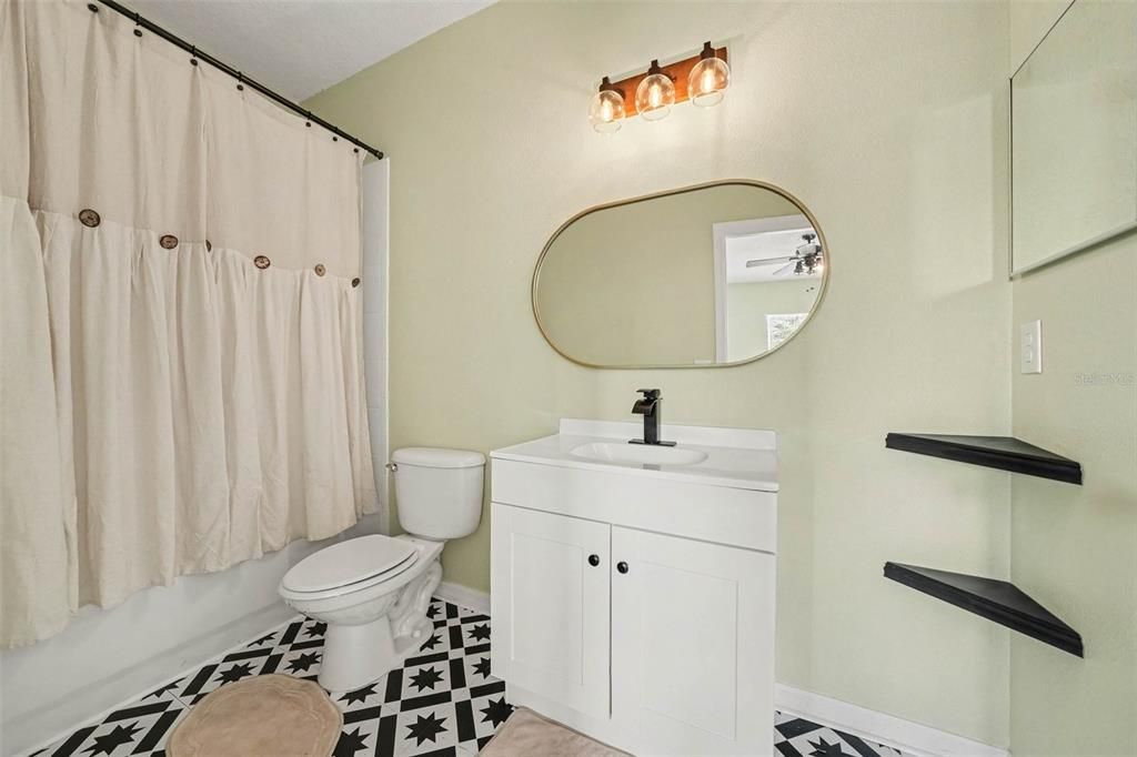 For Sale: $499,000 (6 beds, 4 baths, 2708 Square Feet)
