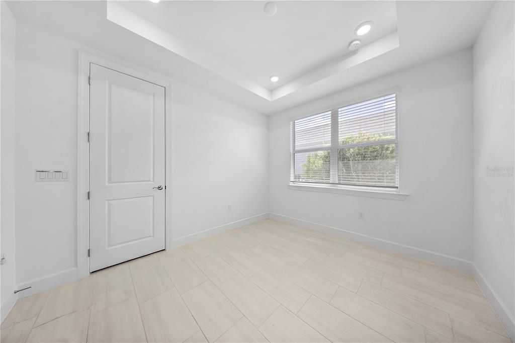For Sale: $490,000 (3 beds, 2 baths, 2084 Square Feet)