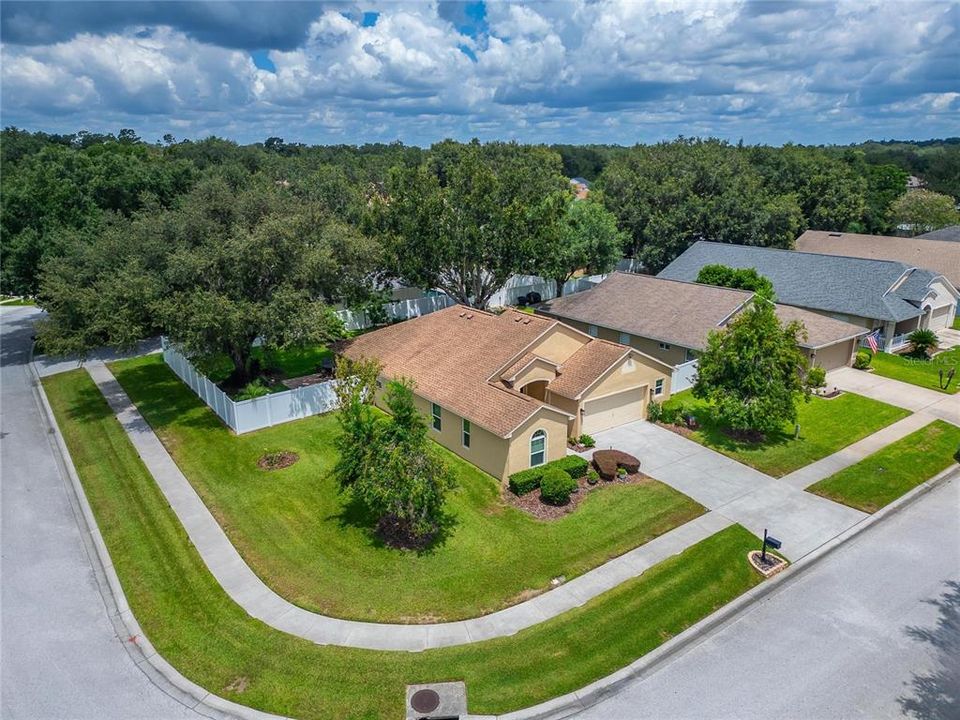 For Sale: $379,900 (3 beds, 2 baths, 1574 Square Feet)