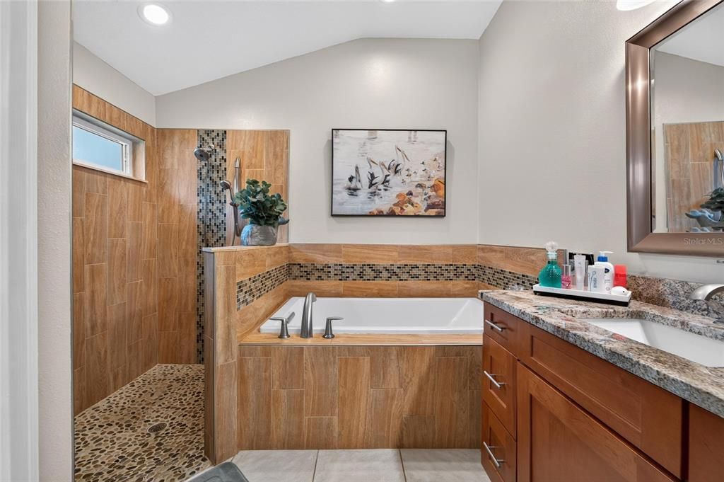 For Sale: $379,900 (3 beds, 2 baths, 1574 Square Feet)