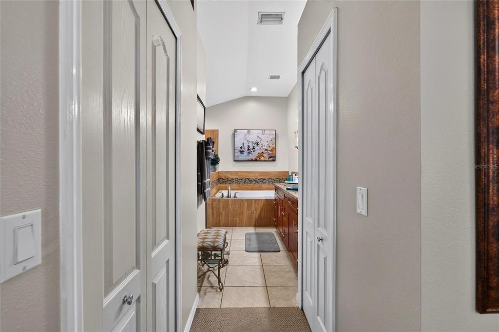 For Sale: $379,900 (3 beds, 2 baths, 1574 Square Feet)