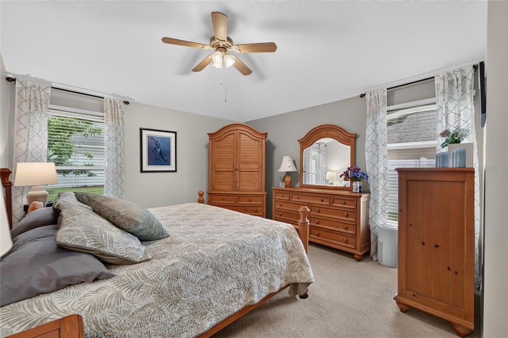 For Sale: $379,900 (3 beds, 2 baths, 1574 Square Feet)