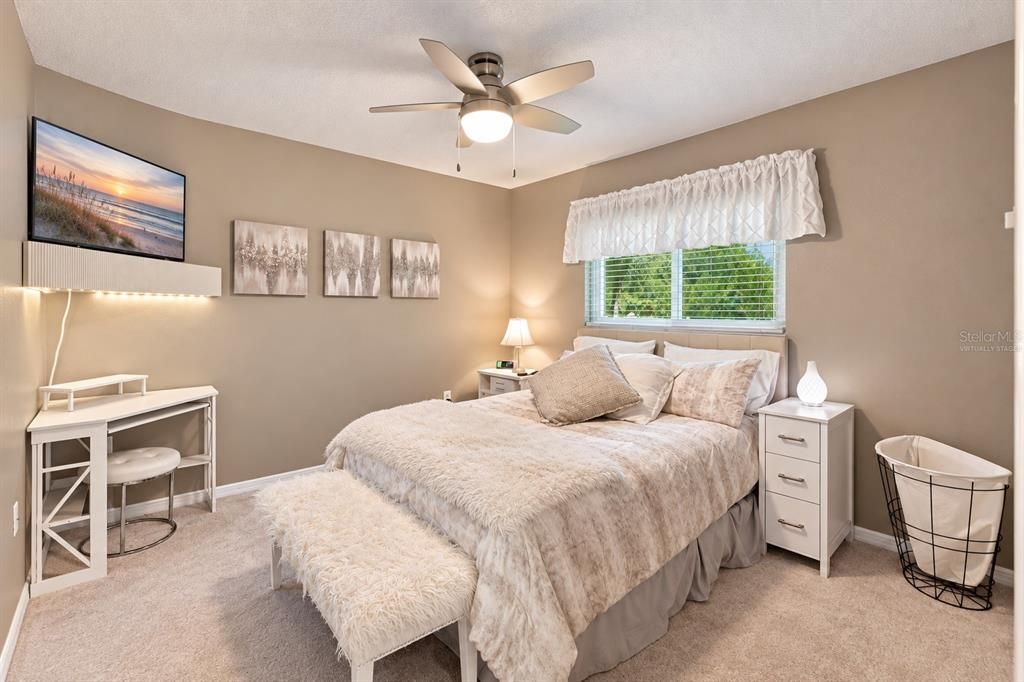 For Sale: $570,000 (4 beds, 2 baths, 2048 Square Feet)