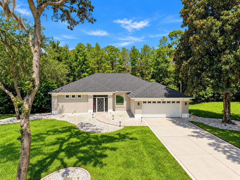For Sale: $570,000 (4 beds, 2 baths, 2048 Square Feet)