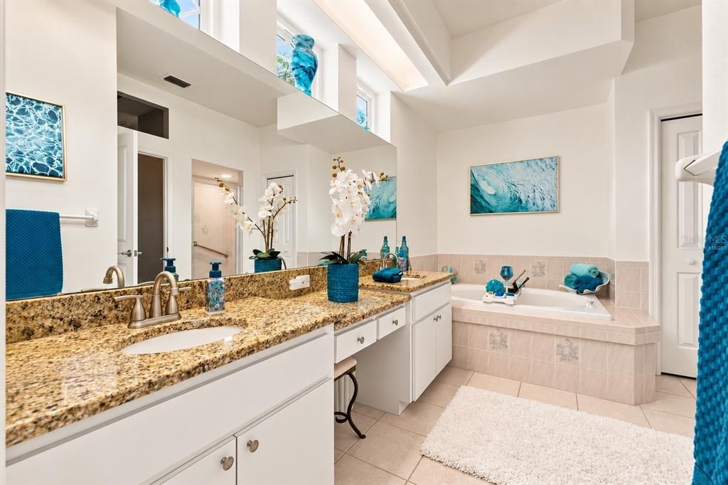 For Sale: $570,000 (4 beds, 2 baths, 2048 Square Feet)