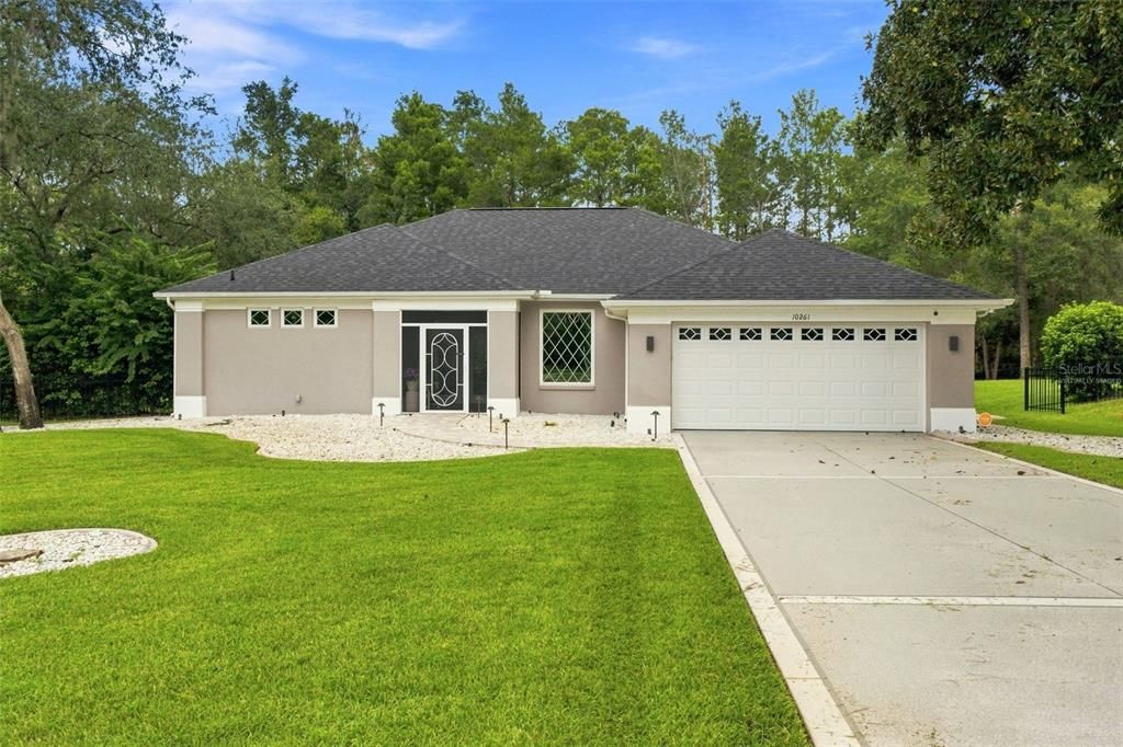 For Sale: $570,000 (4 beds, 2 baths, 2048 Square Feet)