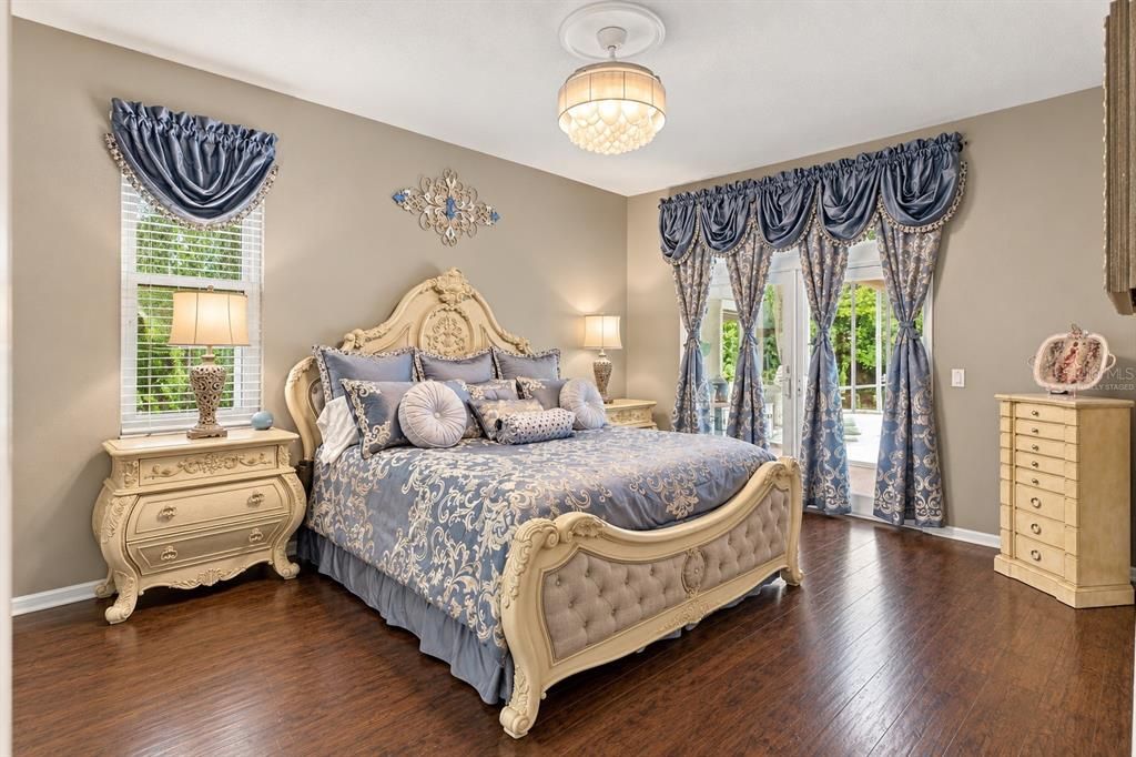 For Sale: $570,000 (4 beds, 2 baths, 2048 Square Feet)